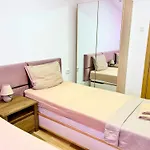Apartment Charm 3 *