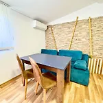 Apartment Charm 3 *