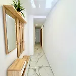 Charm 3 Apartment *